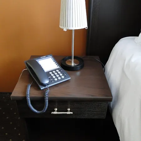 Malon Hotel 2*