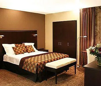 Malon Hotel 2*